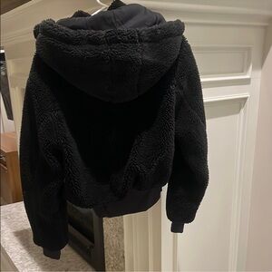 Cozy Black alo Jacket